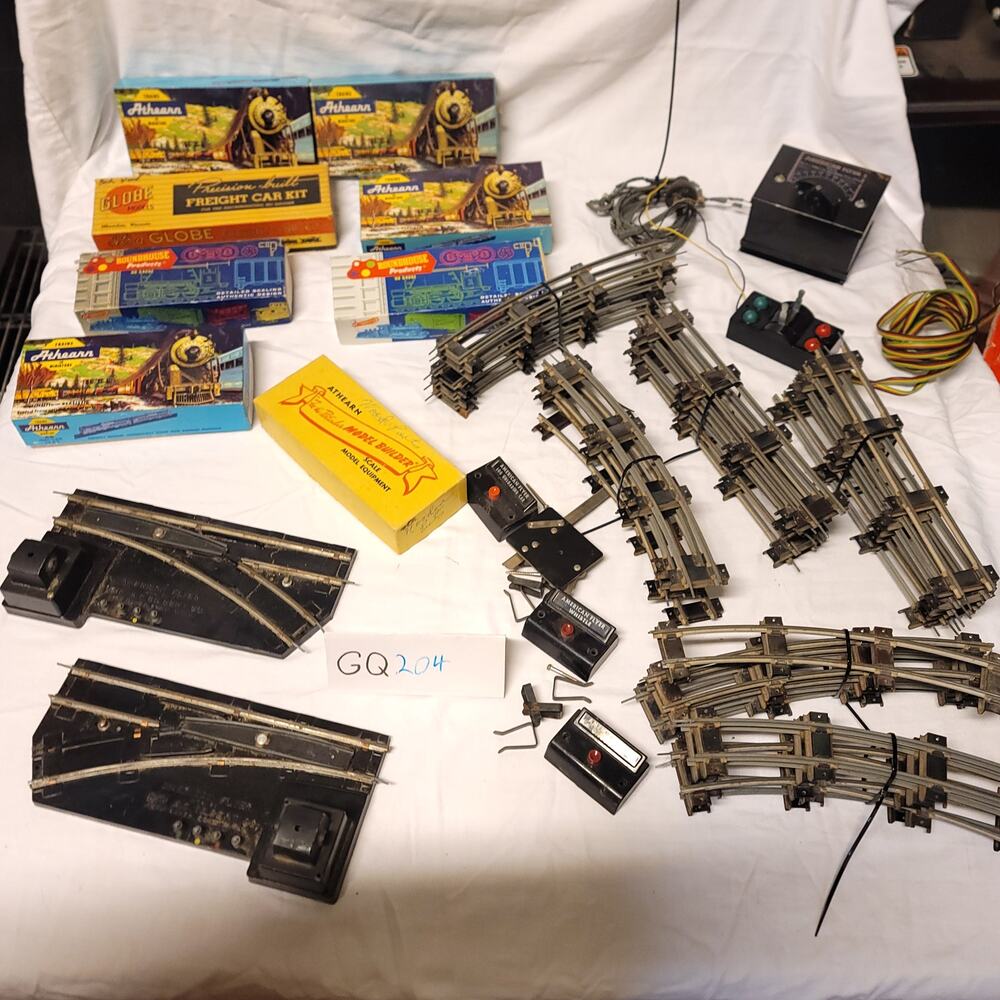 Vintage S Guage Track Set Athearn Roundhouse and Globe Model Kits